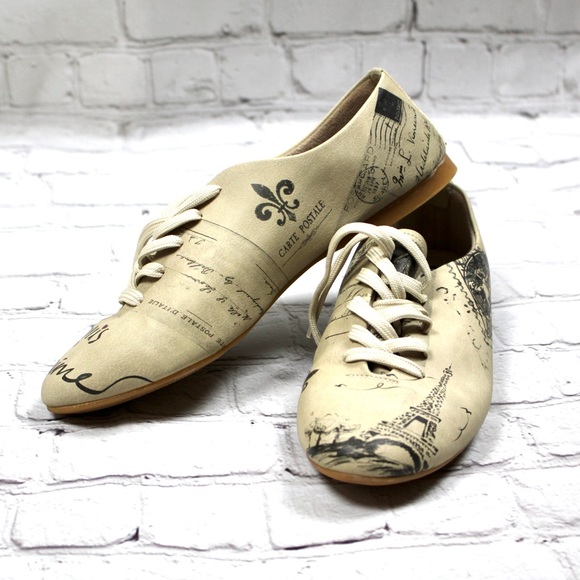 Sneakers - Picture 2 of 5